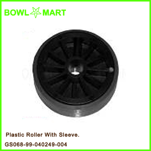 G99-040249-004. Plastic Roller With Sleeve.